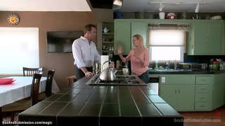 Sexy ente Belle Noire movementos casa para o verán e cando a súa nai está lonxe do seu padrasto Steven St Croix presenta o seu bdsm sexo