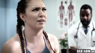 Babe poeth Maddy O Reilly mwynhau hardcore ffycin pussy