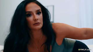 ���मेशा सींग का कॉलेज होने के लिंग साथ सौतेली कन्या और चरण माँ