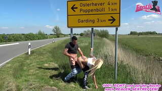 Creampie eny an-dalambe amin&#039;ny blonde cum slut