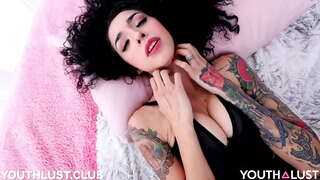 Tsara tarehy meksikana mahatonga azy voalohany porn video Kitzia INTRO