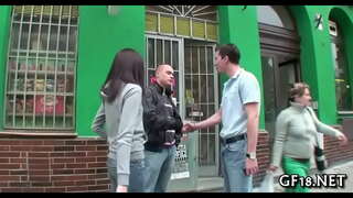 Straniero bacia magia