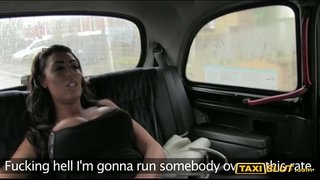 Huge juggs Ava ເຈາະກັບການຂັບລົດຢູ່ຕ່ຳຂອງລາວທີ່ແຄບ