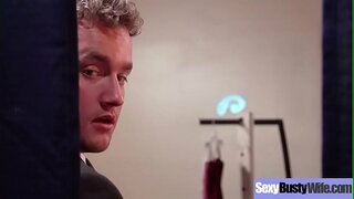 داغ بزرگ زن خانه دار (Darling Danika) دریافت ضرب دیده سخت در نوار vid-09