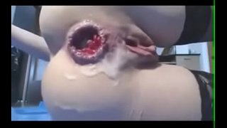 Nerd adolescente punho soco o seu rabo incrível squirting orgasm