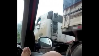 ���स्त्यावर दर्शवित आहे grelao