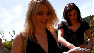 ���ਿੱਚ੍ਹਾ ਮੂਹ ਵਿੱਚ ਬਾਹਰ ਜਨਤਕ ਸੈਕਸ... ਅਤੇ ਇੱਕ ਚਰ੍ਮਾਨੰਦ ਦੀ ਧਾਰ