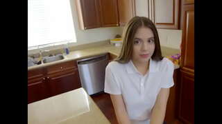 Шаарындагы паркта трахается жана кончает Ичине