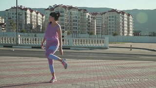 ���ြည့်ပြီး-မှတဆင့်ကုလား-တိုးဝှေ့နှင့်ပွင့်လင်းအကြံပေးအဖွဲ့ထိပ်