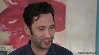 Сексуаль брюнетка ҡыҙ канальный һәм уның элекке һәм уның ФИЛИАЛЫ туғы ҡуйҙы ҡоллоҡ трахать