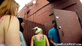 Chico caliente llega a la mierda pornstars