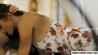 Lesbianas sexo con una milf y rubia adolescente