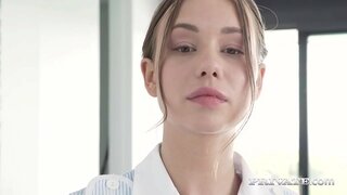 Slutty Mpiasa an-trano Taylor Sands tapa-kazo ny mafana ny vody any ny rivotra mba handray 2 mafy cocks ao ny tonga lafatra pussy &amp;amp; ratram asshole rehefa mitsetsitra ny mafy cocks! Fandoavam-bola? 2 mafana facials! Feno Flick amin&#039;ny Private.com!