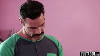 Suvine Päev saab nikutud oma stepdad