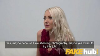 Падроблены агент Сэксуальную Хелен трахнул да аргазму член агента