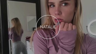 Глядзі, Як Гэтая Малюсенькая Дзяўчынка Так Добра Трэ Свой Член У Канцы