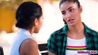 Ember agus Emily am plana iad an dearbhair