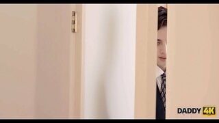 DADDY4K. Mahafinaritra ny firaisana ara-nofo-toerana noho ny taloha ny ray sy ny tsara tarehy, ny ampakarina