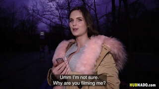 Taylee Madera está dando un público mamada a un talentoso Nick